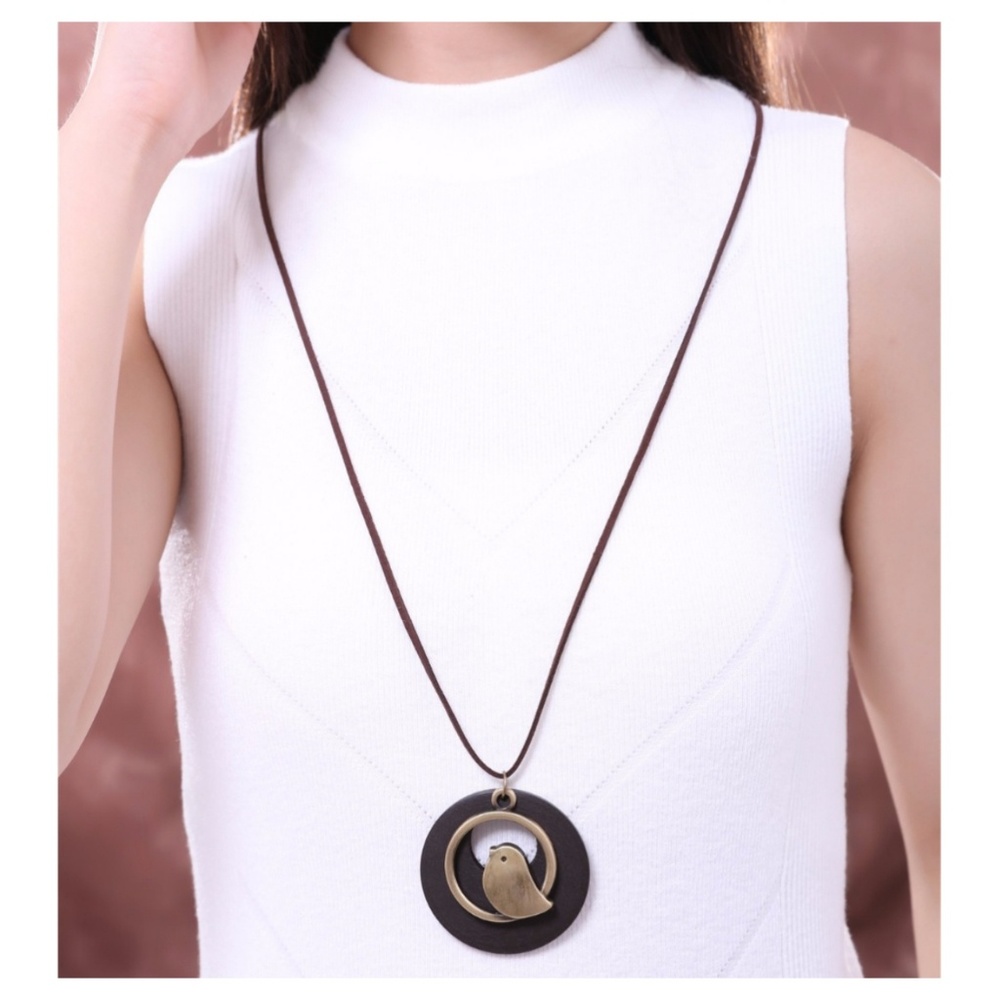 πREDUCEDπBlack Rustic Bird Pendant Necklace - Picture 5 of 5